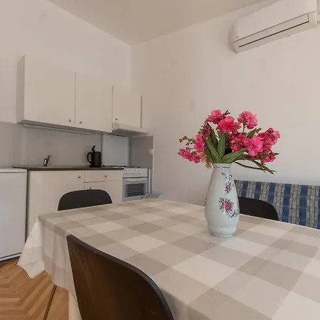 Casa Lili Ii Krvavica